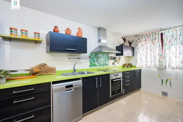 Exclusiva vivienda de 305 m2 construidos aprox junto al centro comercial nevada — 21