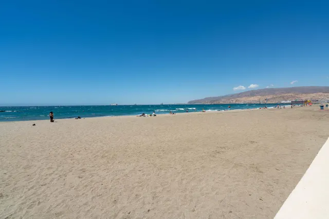 Piso en Venta en Ciudad Jardín, Almería - Oportunidad Única — 23