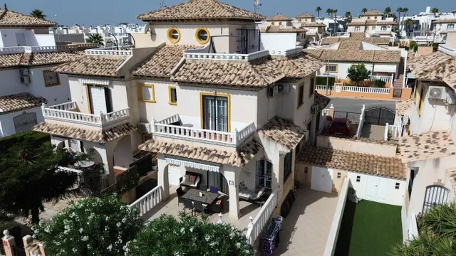 Villa 2 habitaciones 80m² en venta - Lomas de Cabo Roig — 44