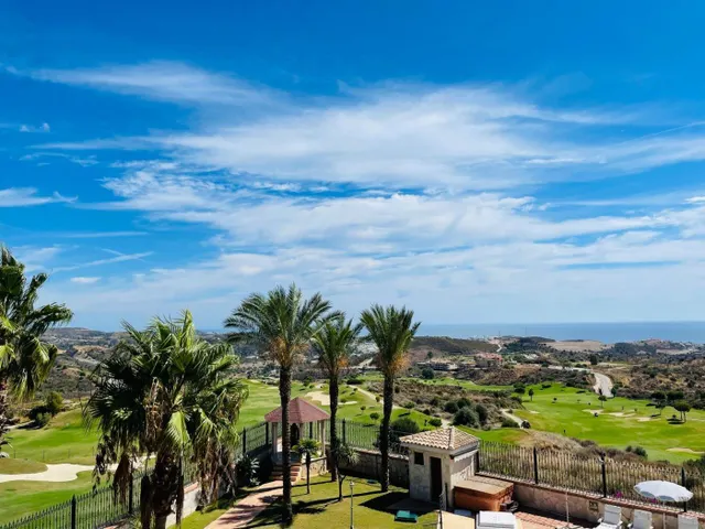 Villa de Lujo con vistas al mar y al golf. 7 dormitorios, 10 baños. Calanova Golf, La Cala de Mijas — 16