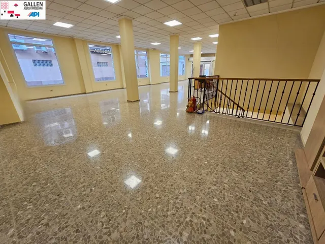 ESPECTACULAR LOCAL CHAFLAN EN ZONA SEMICENTRICA DE CASTELLON DE LA PLANA — 7
