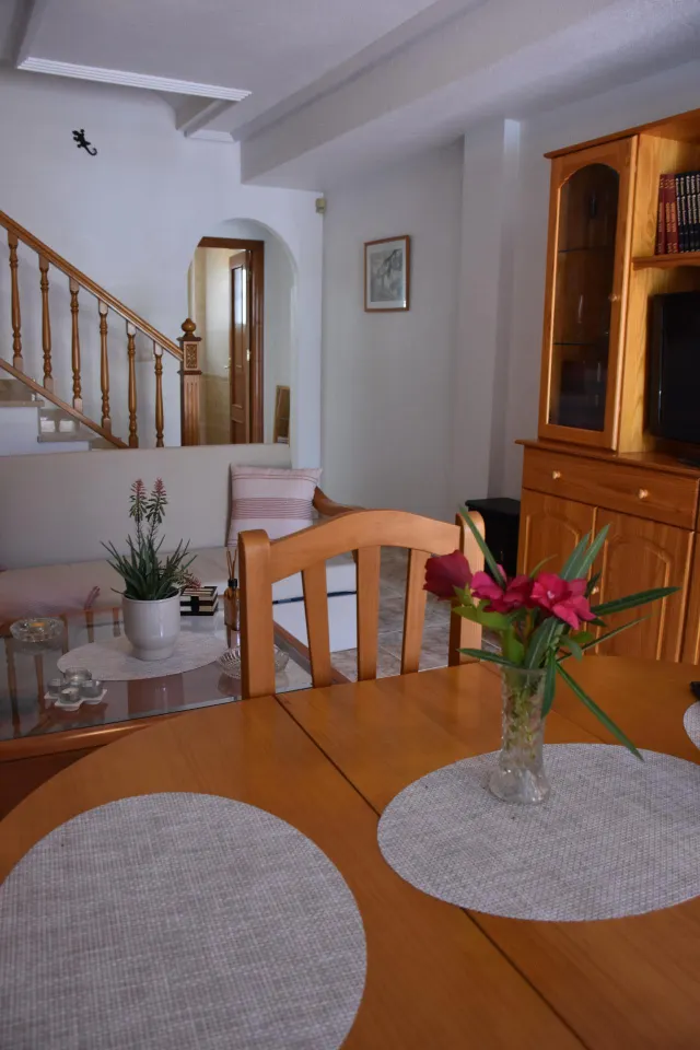 GRAN CASA TIPO DÑUPLEX EN ORIHUELA COSTA: 2 HAB, 2 BAÑOS — 47
