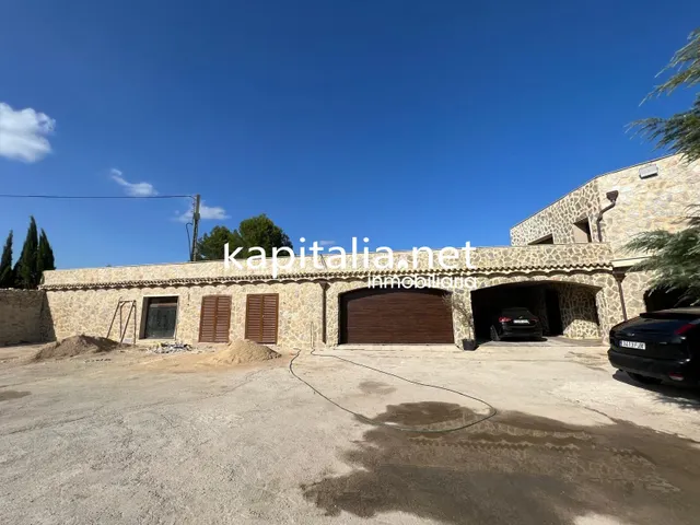 Espectacular chalet a la venta en Olleria — 2