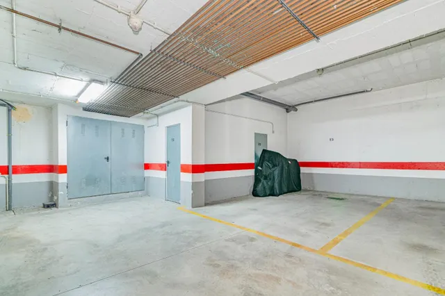 Piso en Peligros: 3 dormitorios,2 baños, patio, ascensor,garaje y trastero — 38