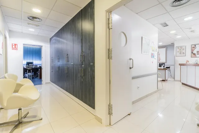 Negocio 10 habitaciones 273m² en venta - Marbella — 9