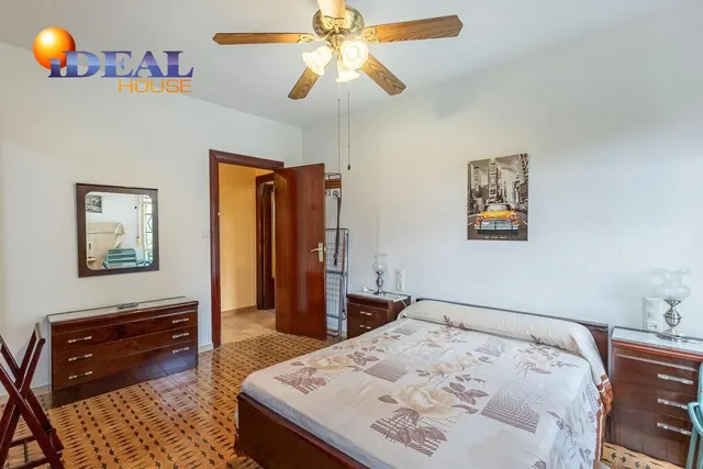 Gran casa con parcela y piscina en Cájar — 16
