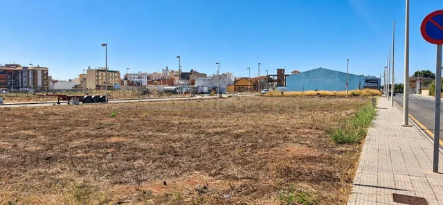 Solar residencial 794 m2 con 3.176 m2t edificables – Moncofa - foto 4