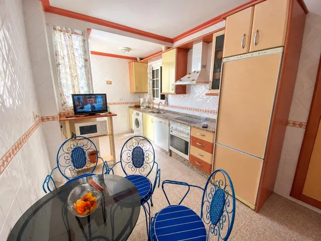 Amplio piso de 4 dormitorios con terraza en Calle San Antonio – Alcalá de los Gazules — 25