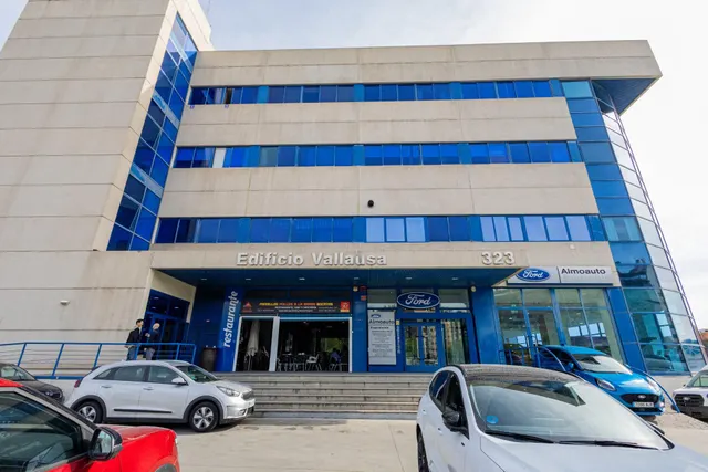Oficina en venta en Avenida de la Albufera 323, Madrid — 36