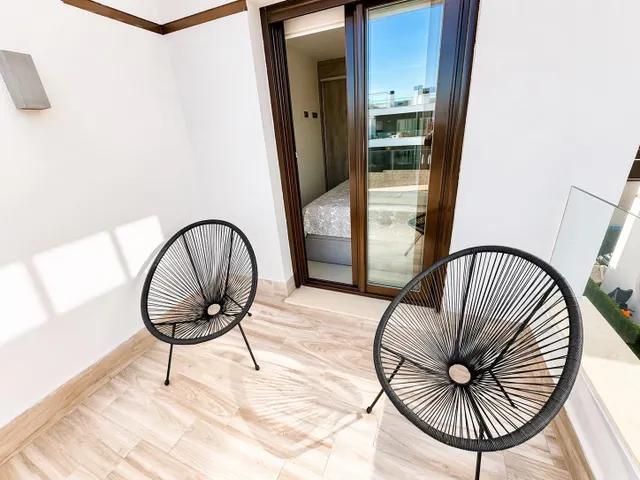 Adosado contemporáneo  PAU-26 con piscina privada y solárium — 23