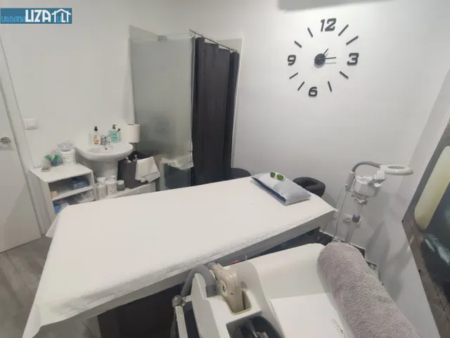 SE TRASPASA NEGOCIO CENTRO  DE LASER — 4
