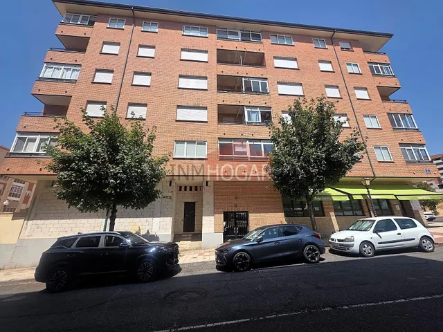 APARTAMENTO EN LA ZONA DE UNIVERSIDAD, ÁVILA - foto 2
