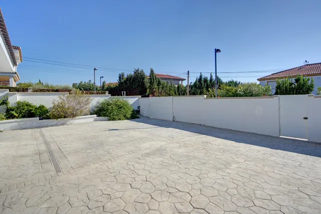 EXCLUSIVO CHALET INDEPENDIENTE DE UNA SOLA PLANTA EN EL VENTORRILLO – CÚLLAR VEGA — 37