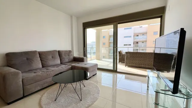 Apartamento de 2 dormitorios en Villamartín - foto 4