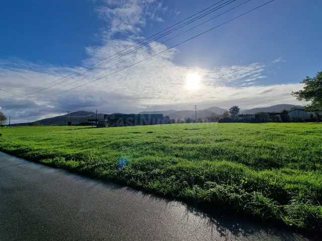 Terreno edificable de 3.500 m2 en Setienes (Valdés).