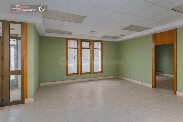 Amplio Local Comercial en la Zona de Tagarete, Almería - Opo - foto 5