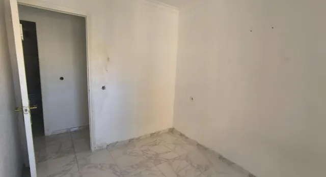 Piso de 76 m2 con 3 dormitorios y ascensor en Jerez Sur — 8