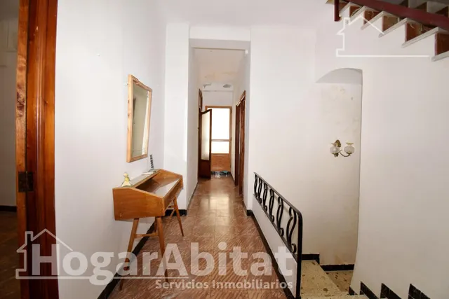 ¡Centro de Pego! Ático dúplex amplio, esquinero y semireformado con terraza y trastero — 35