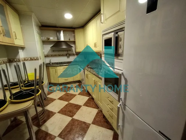 SE ALQUILA 1 habitación EN ZONA PERÚ - foto 2