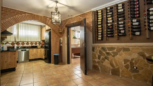 Chalet en sax buena zona para vivir todo el año. — 27