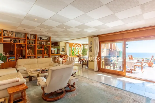 Exclusiva casa en venta en Cala Canyellas en Lloret de Mar — 5