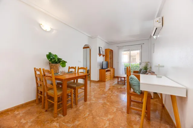 APARTAMENTO DE DOS DORMITORIOS CON VISTAS A LA LAGUNA ROSA Y CON PISCINA COMUNITARIA — 9