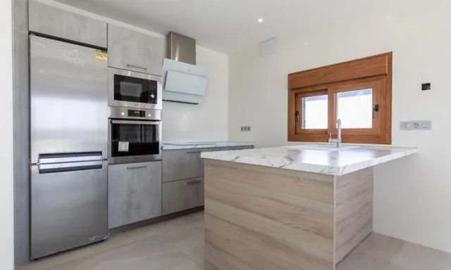 VIVIENDA EN URBANIZACIÓN CONSOLIDADA EN LA COSTA — 16