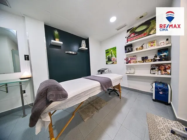 Inversión Prime: Oasis de Lujo en el corazón de Granada. — 22