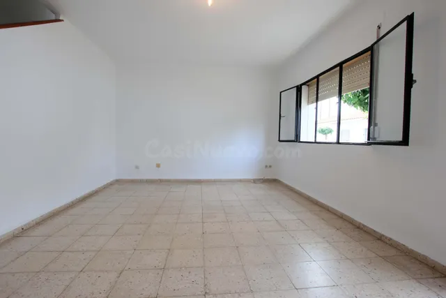 CASA CON COCHERA EN VALDELACALZADA - foto 2