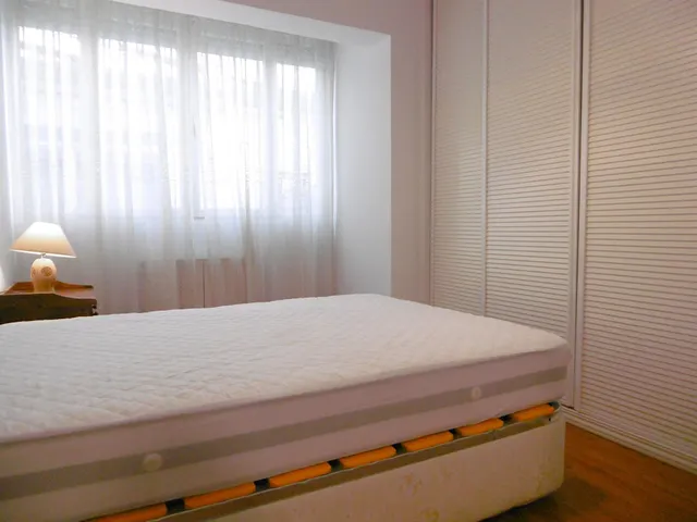 VIVIENDA DE 2 DORMITORIOS TOTALMENTE AMUEBLADA Y EQUIPADA — 25