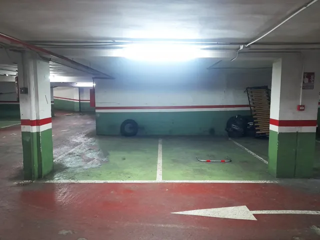 Plaza de PK en venta en calle Francesc Macia de Mataró — 3