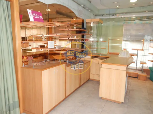 EXCELENTE LOCAL COMERCIAL POR TAMAÑO Y UBICACIÓN EN ONTINYENT. — 16