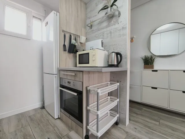 Apartamento reformado con piscina comunitaria, Alicante, Torrevieja. 3 habitaciones | 60 m2 | A 300 metros del mar — 12