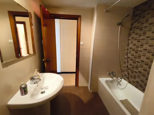 Piso de 54m2 útiles AMUEBLADO. Distribuido en dos dormitorios, salón, cocina y baño — 18