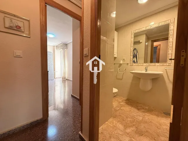 Piso en venta en Alicante. zona de altozano, 118 m2, 3 habitaciones, 2 baños, primera planta con ascensor — 18