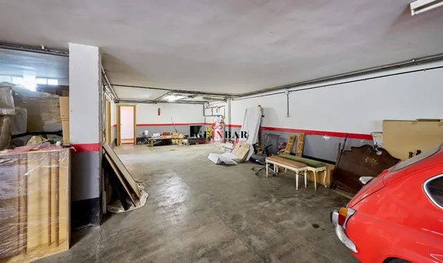 ESPETACULAR CASA EN ZONA EXCLUSIVA Y TRANQUILA CON JARDÍN — 47