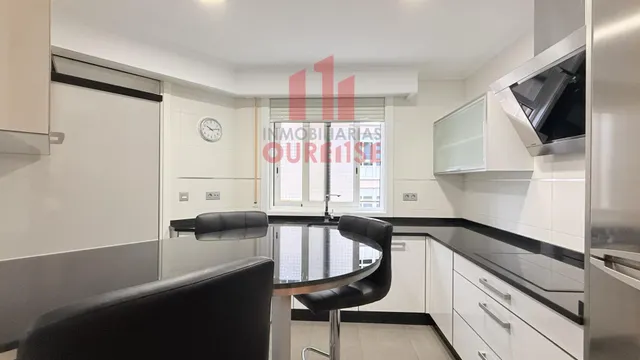 PRECIOSA VIVIENDA SEMINUEVA SITUADA EN O COUTO — 7