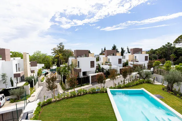DOS ESPECTACULARES VILLAS RECIÉN TERMINADAS EN EL CENTRO DE MARBELLA — 24