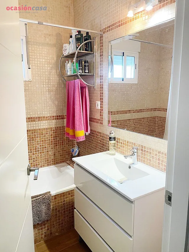 PARCELA DE 700 m2 , con 2 casas equipadas de cocina , habitaciones , baños ...! — 15