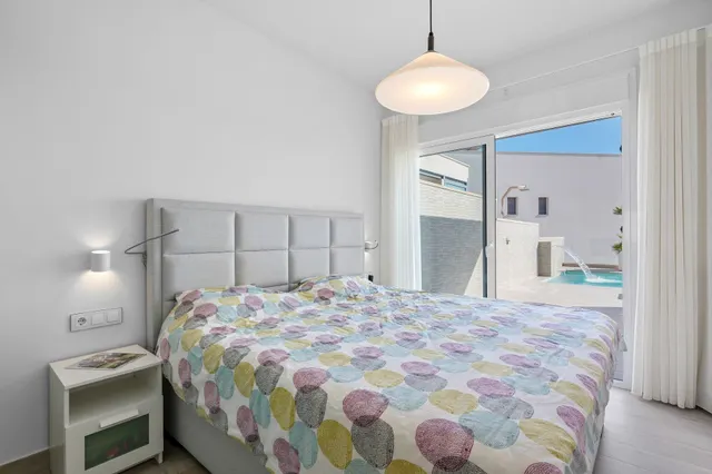 Villa 3 habitaciones 104m² en venta - Pueblo — 15