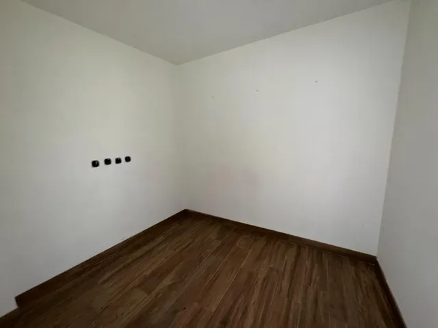 Amplio Local Comercial en la Zona Alta de Ponferrada — 17