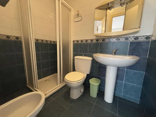 Oportunidad en Los Altos: Bungalow de 2 dormitorios con jardín privado y solárium — 12