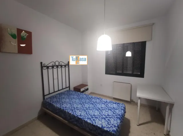 Piso Trabajadores temporales en zona Montesol, Cáceres — 20