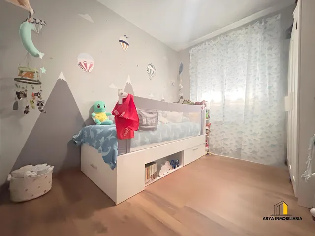 CHALET ADOSADO TOTALMENTE REFORMADO · CALIDAD, LUZ Y CONFORT — 16