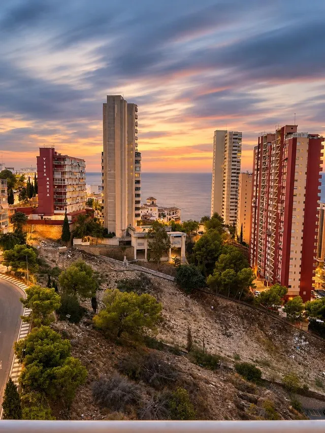 Estudio en planta 12 con vistas al mar y parking en Benidorm – 175.000 € — 12