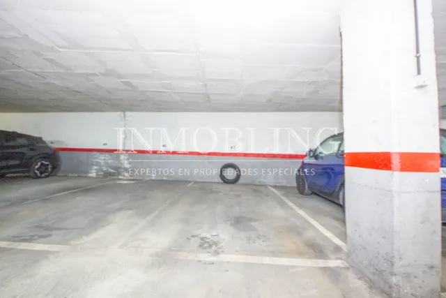 Plaza de parking en calle Moratín - foto 2