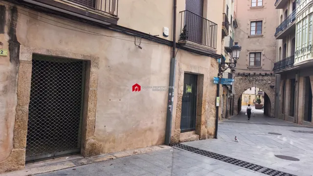 En venta local comercial en el centro de Tortosa. — 9