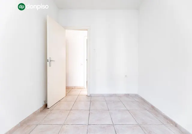 ☀️ Luz, balcón y ubicación: una oportunidad única en Acera de San Ildefonso — 20