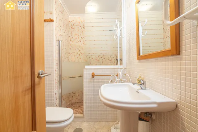 Vivienda con terraza , vistas despejadas, privacidad y orientación a medio día — 27