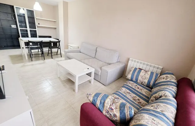 ¡CHICAS ESTUDIANTES! PISO DE TRES habitaciones EN ALQUILER, CON PLAZA DE GARAJE EN VILLANUEVA DE LA CAÑADA — 4